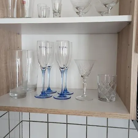 Einfach Moblierte 1-zimmer In *